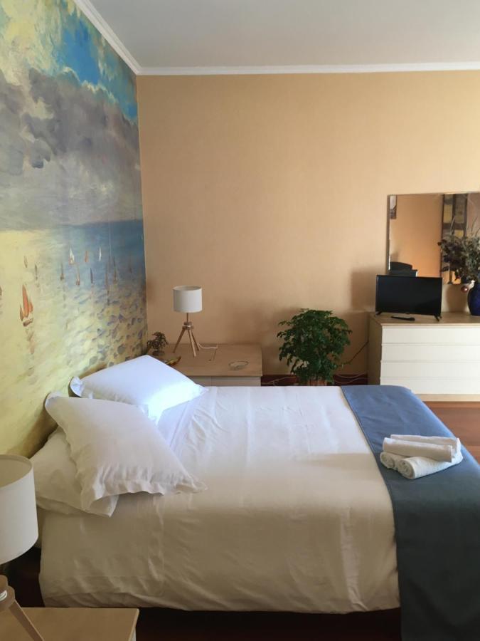 לדיספולי Casa Di Lucia B&B מראה חיצוני תמונה