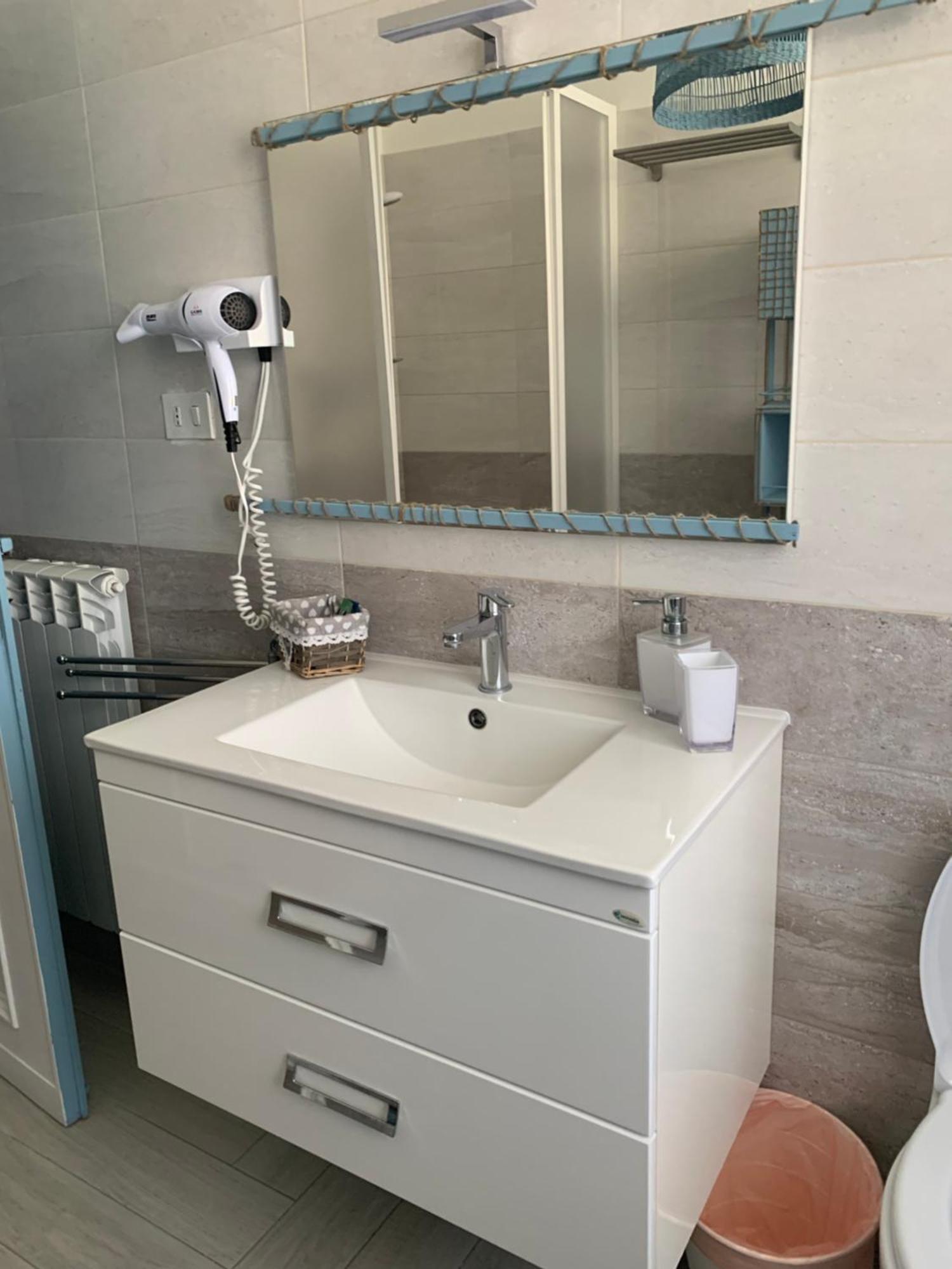 לדיספולי Casa Di Lucia B&B מראה חיצוני תמונה